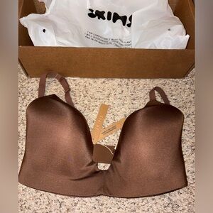 NWT SKIMS Brown Wireless T-Shirt Bra